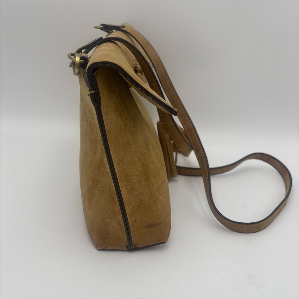 Street Level Tan Clutch - Picture 6 of 13